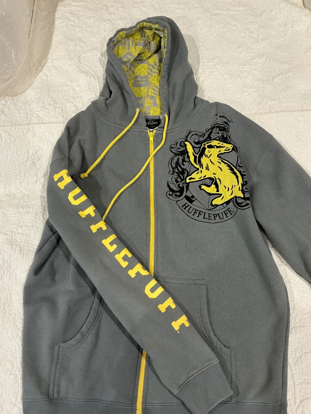 Harry Potter Hufflepuff sweatshirt size L